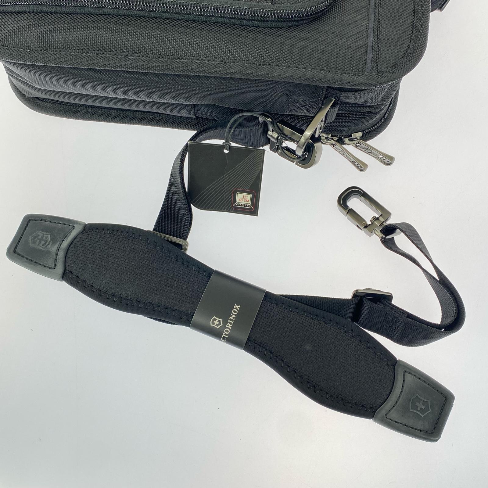 ブリーフケース VICTORINOX 31321701 Architecture3.0 17 ブラック