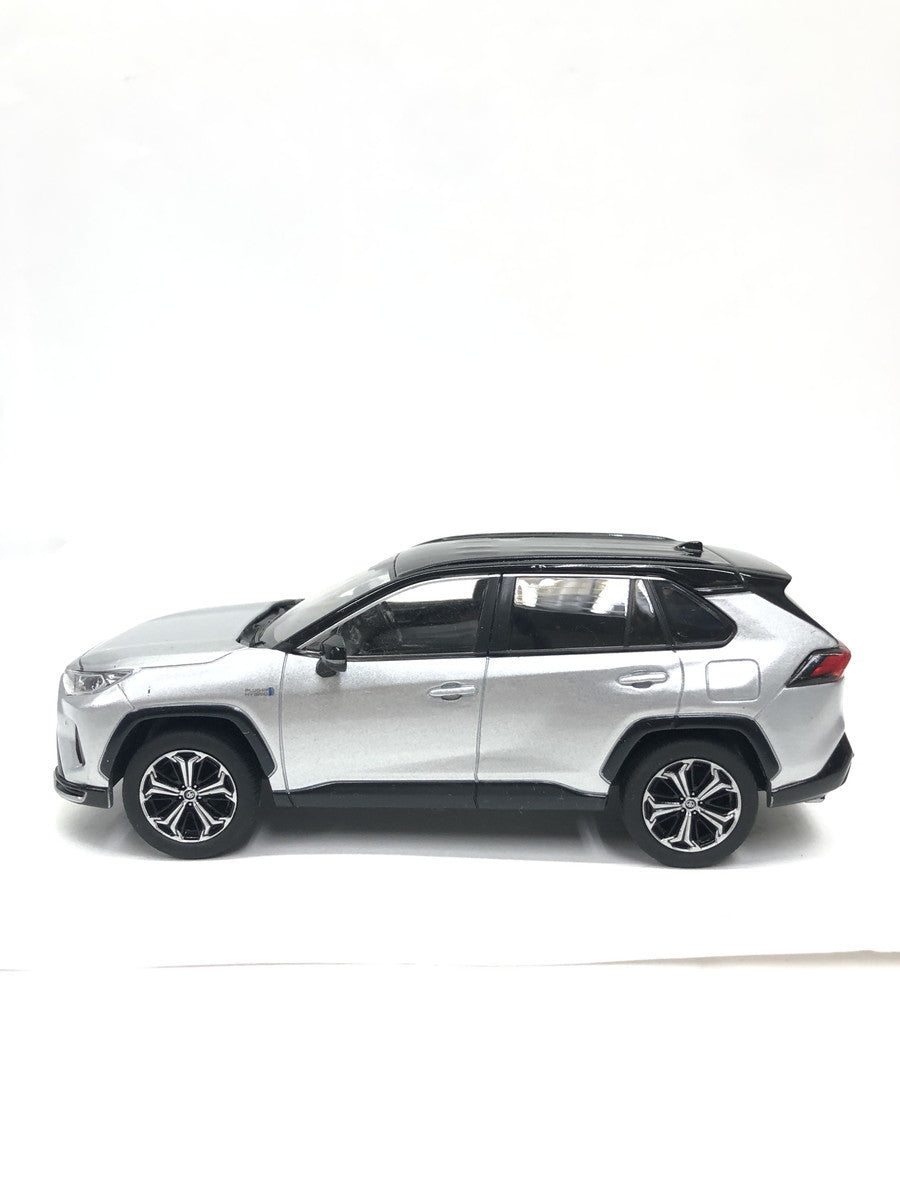 RAV4 PHV アティチュードブラックマイカ×シルバーメタリック カラーサンプル