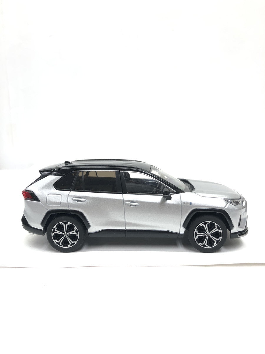 RAV4 PHV アティチュードブラックマイカ×シルバーメタリック カラーサンプル