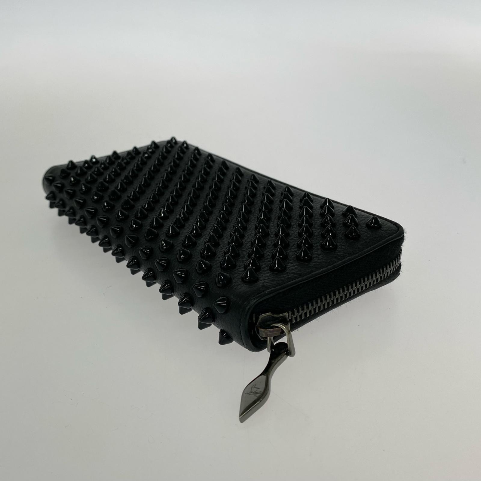 C.Louboutin/スタッズラウンドジップ長財布