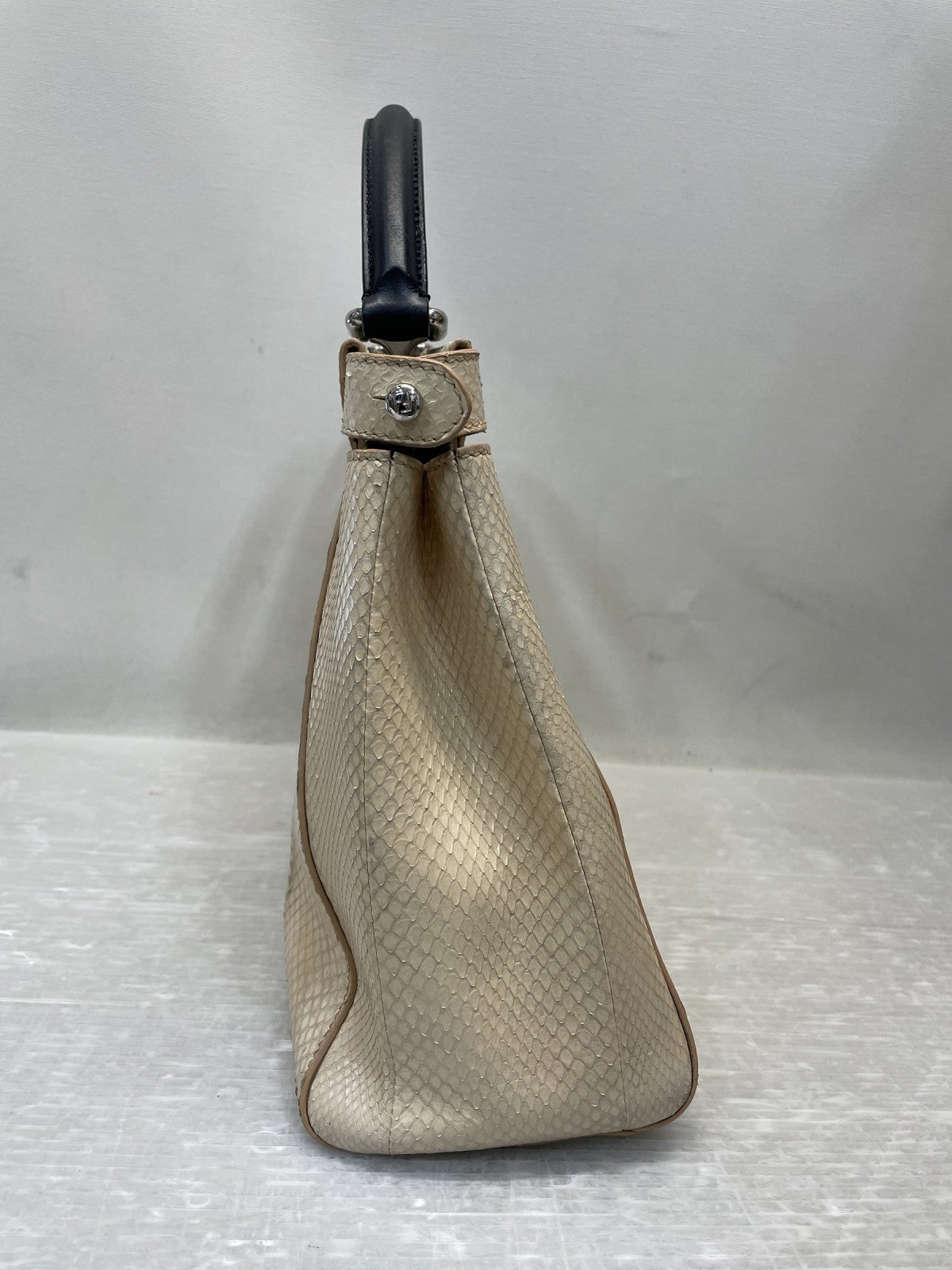 FENDI パイソン ピーカブー 2WAYバッグ ベージュ