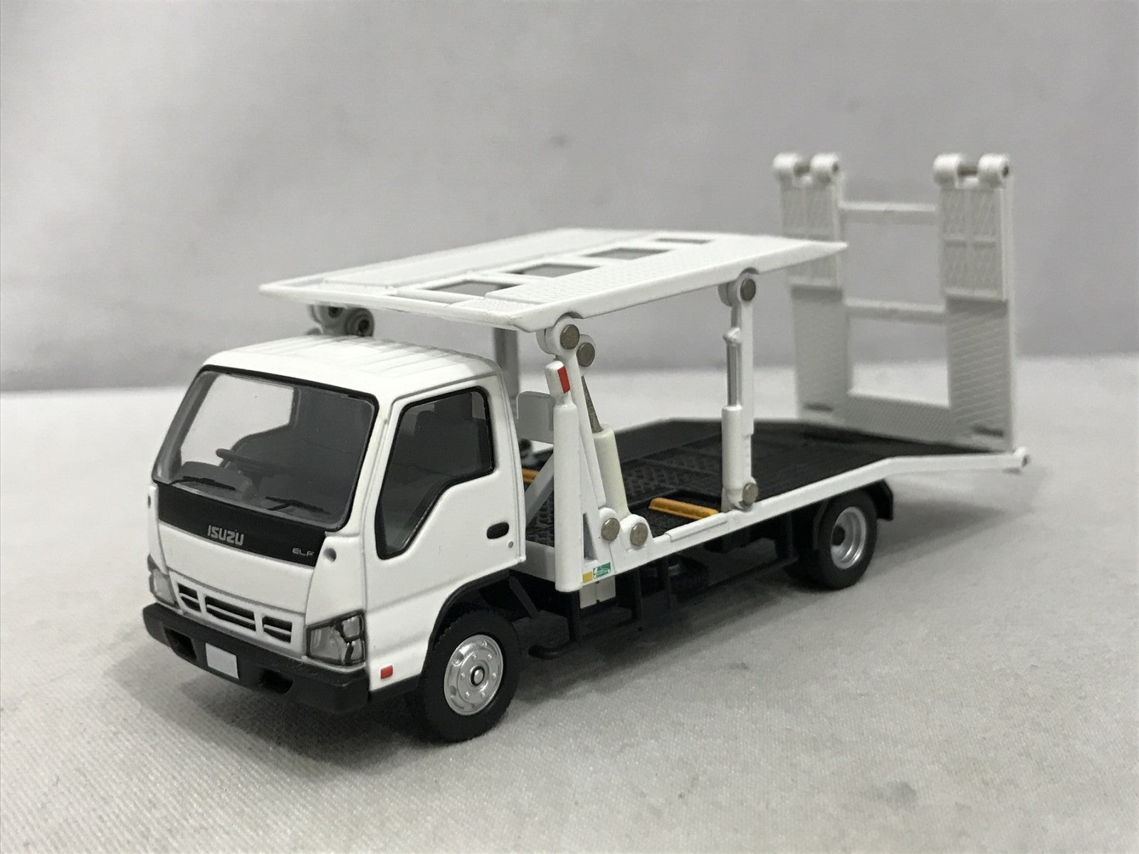 LV-N191a いすゞエルフ 花見台自動車 トミカ