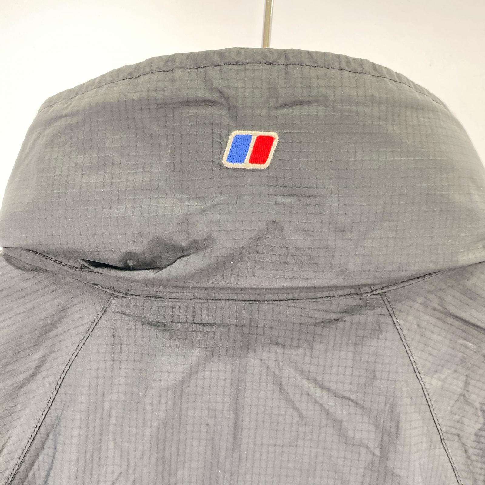 ジャケット BERGHAUS ナイロン 黒 ブラック