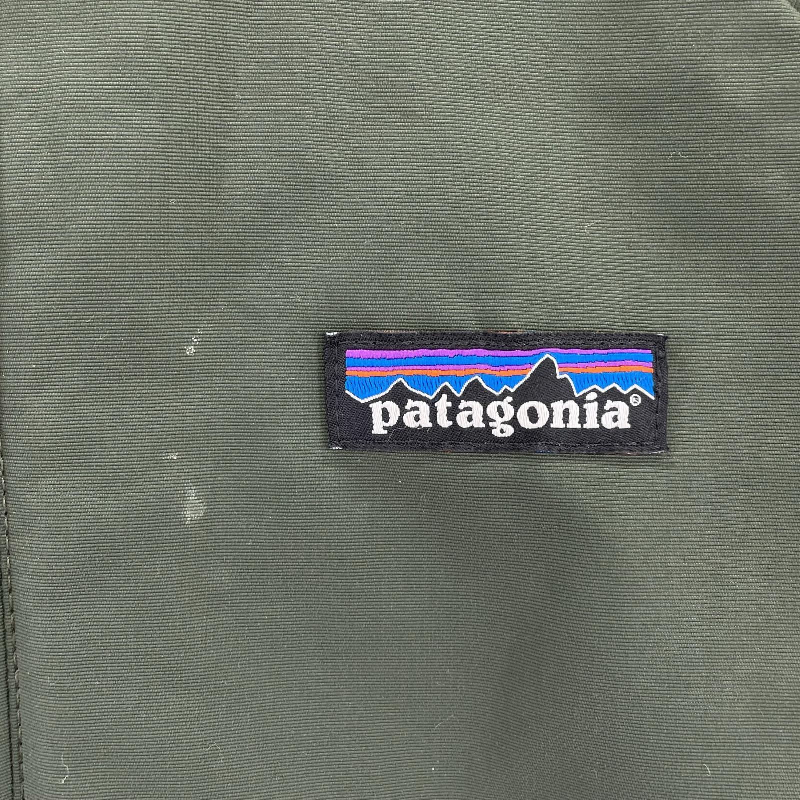 ダウンジャケット patagonia boy's Insulated Jacket L L カーキ