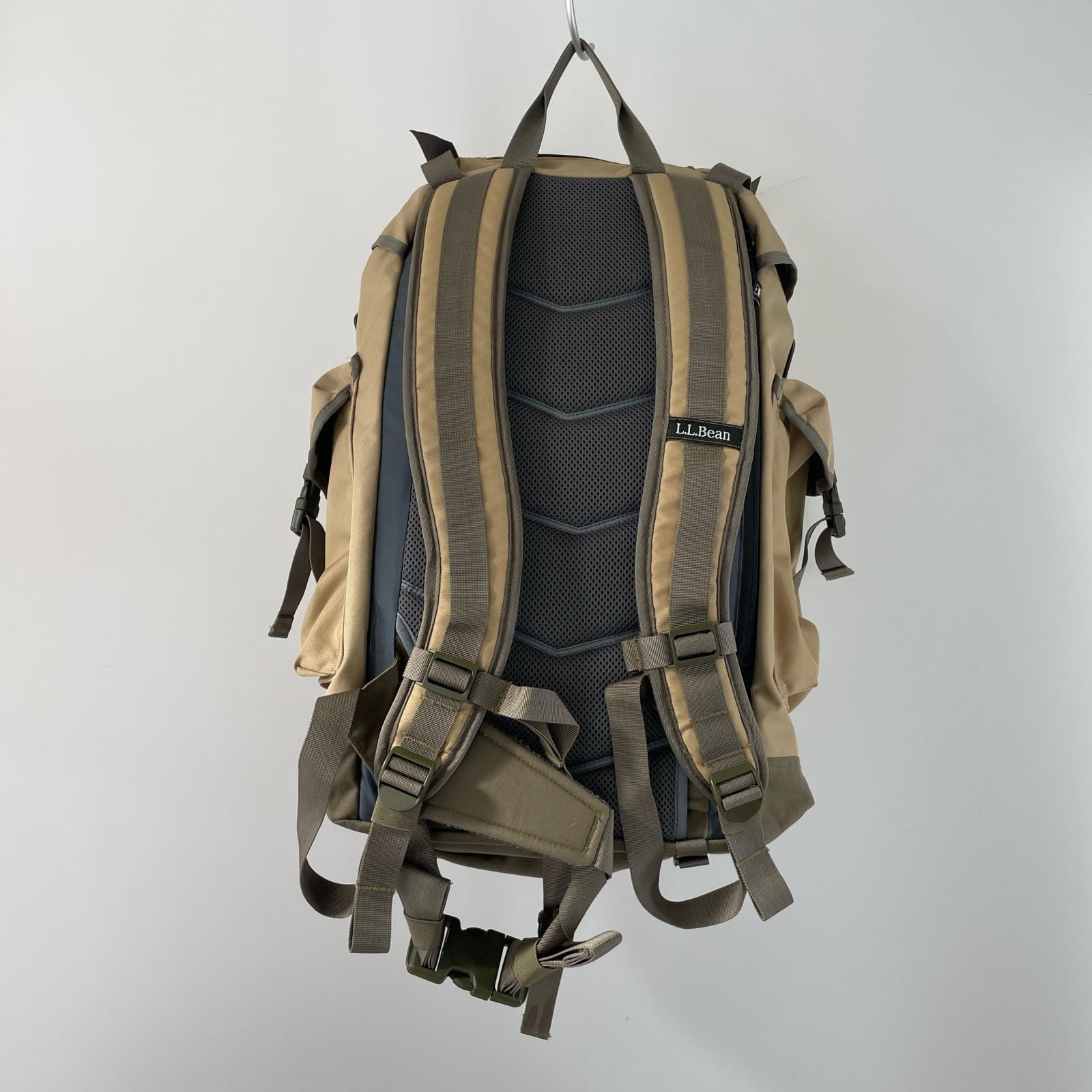 リュック・デイパック コンチネンタルバックパック ベージュ 33L ベージュ