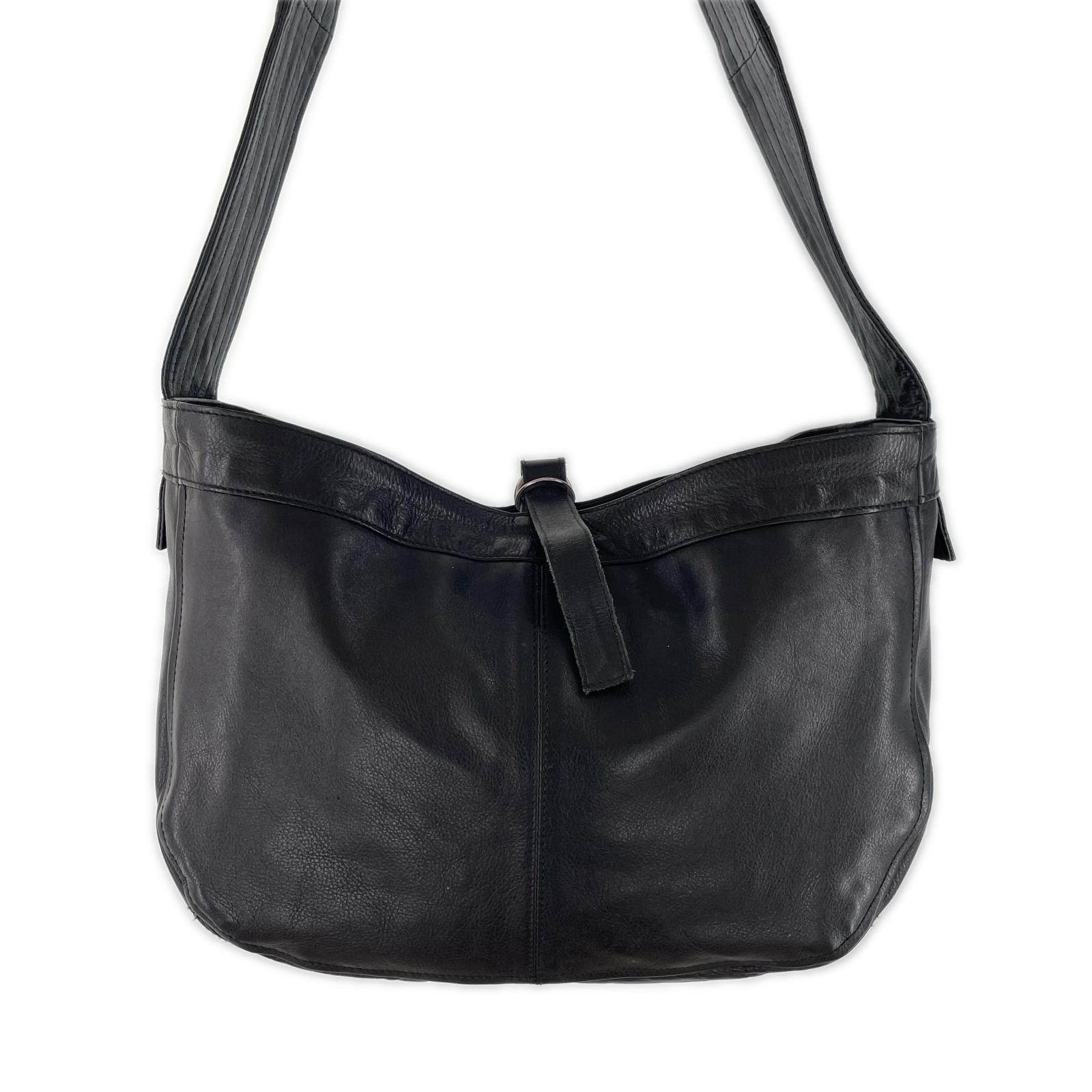ショルダーバッグ CCU NEWSPAPER BAG ブラック
