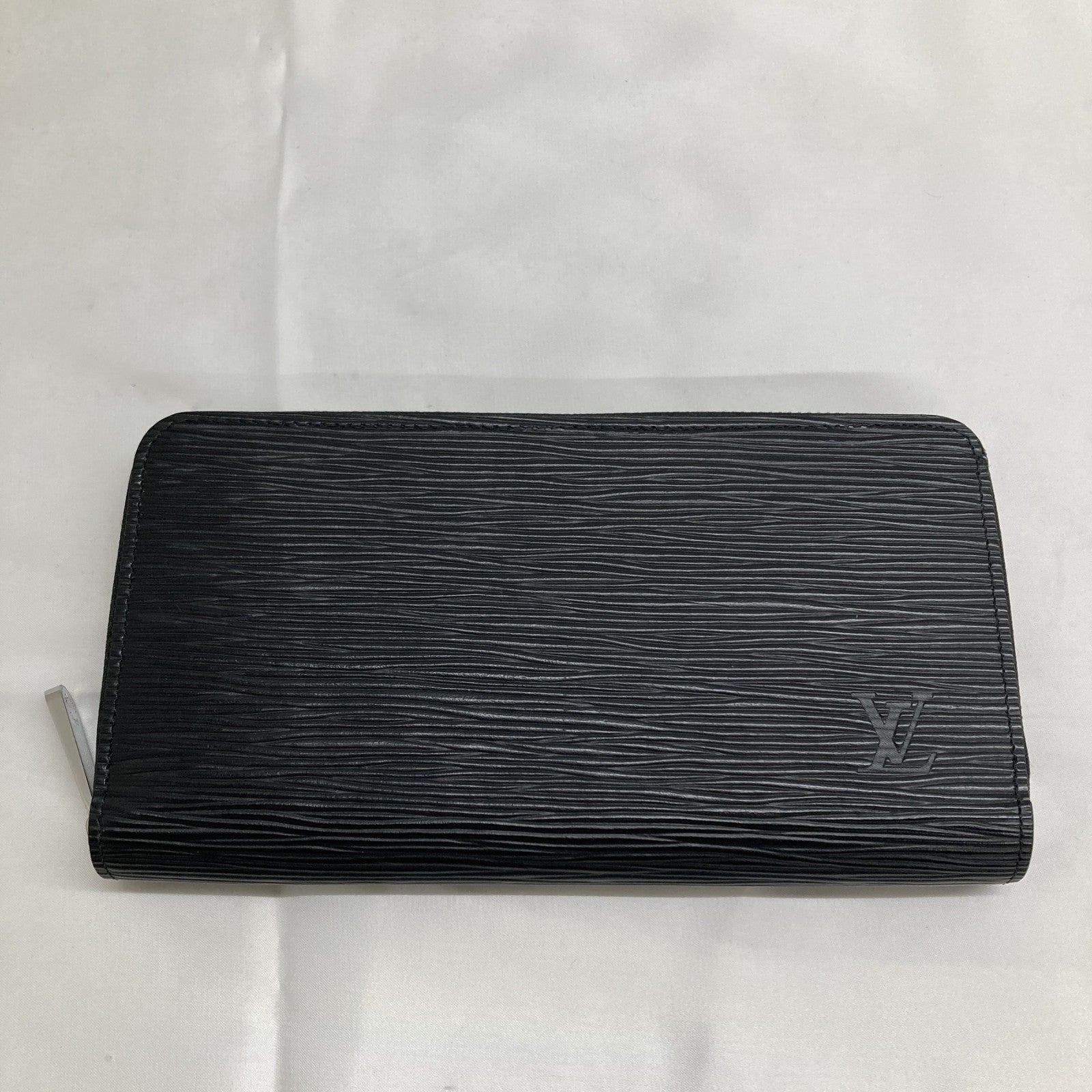 M61857 エピ ジッピーウォレット 黒
