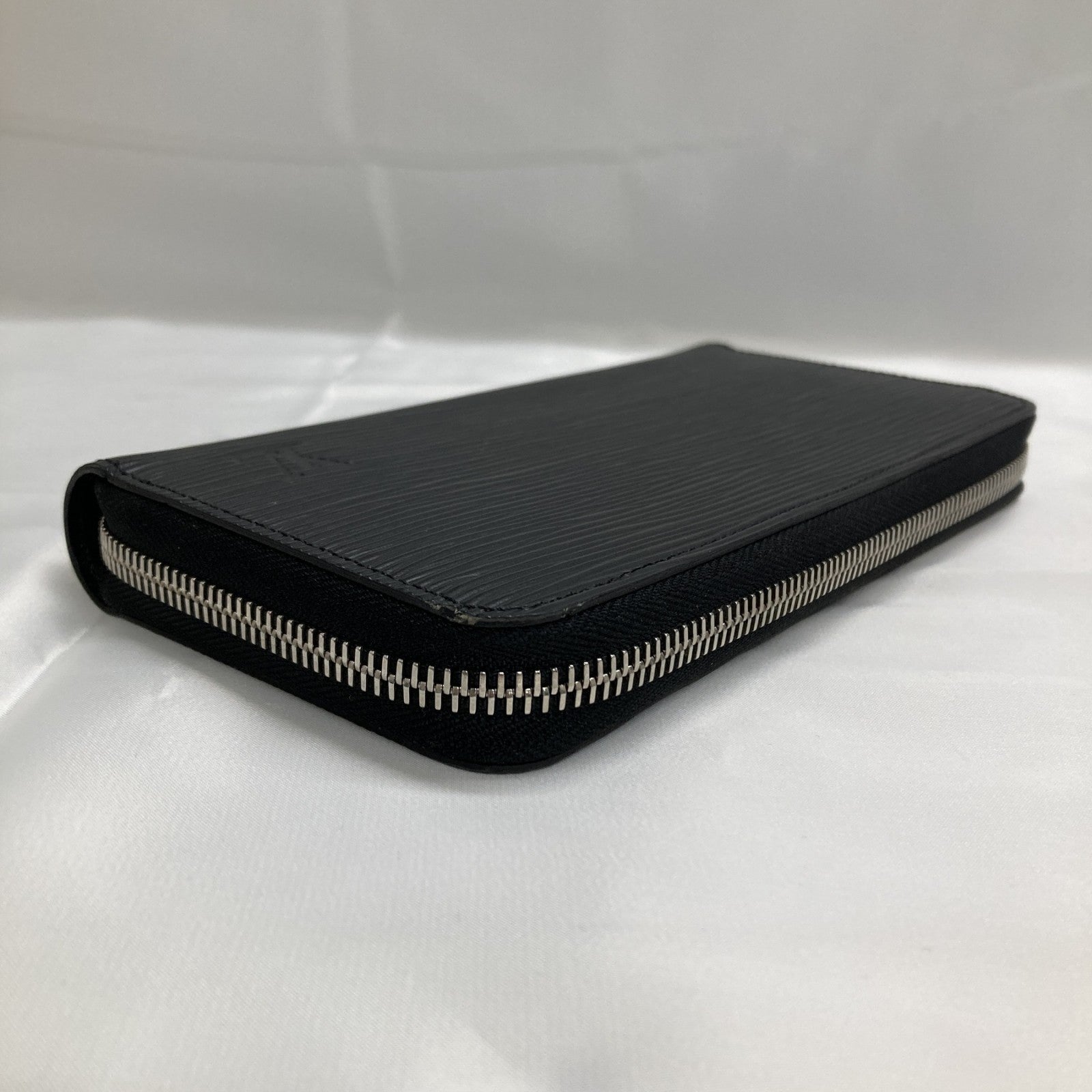 M61857 エピ ジッピーウォレット 黒