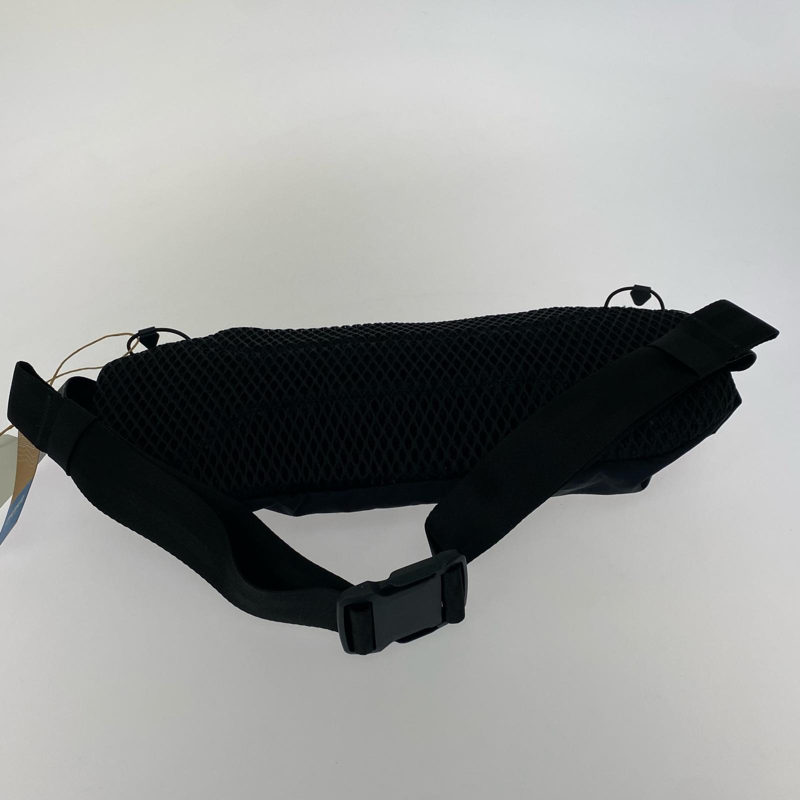ボディバッグ HIP PACK 2.5L ブラック