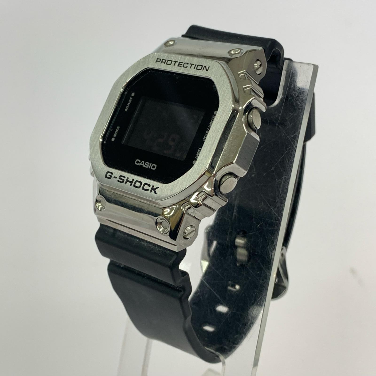 腕時計 DIGITAL 5600 デジタル メタル ラバーベルト 黒銀