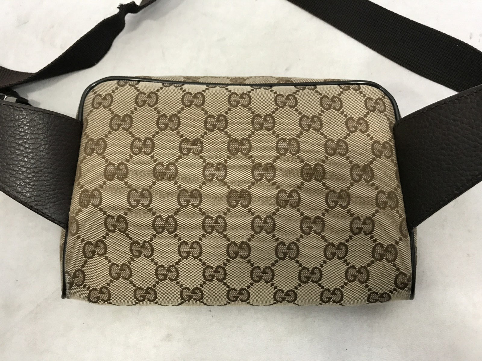 GUCCI GGキャンバス ボディバッグ 449174