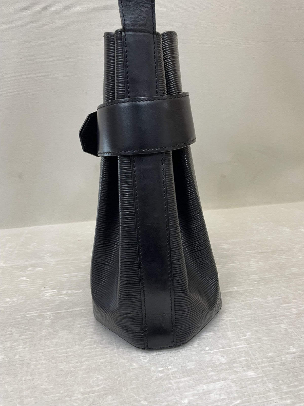 LOUIS VUITTON エピ サックデポールPM ショルダーバッグ ノワール M80157