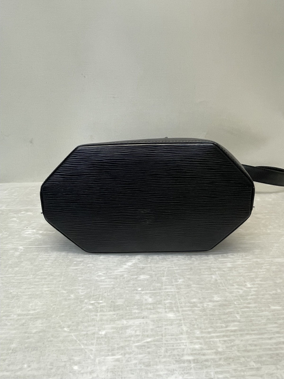 LOUIS VUITTON エピ サックデポールPM ショルダーバッグ ノワール M80157