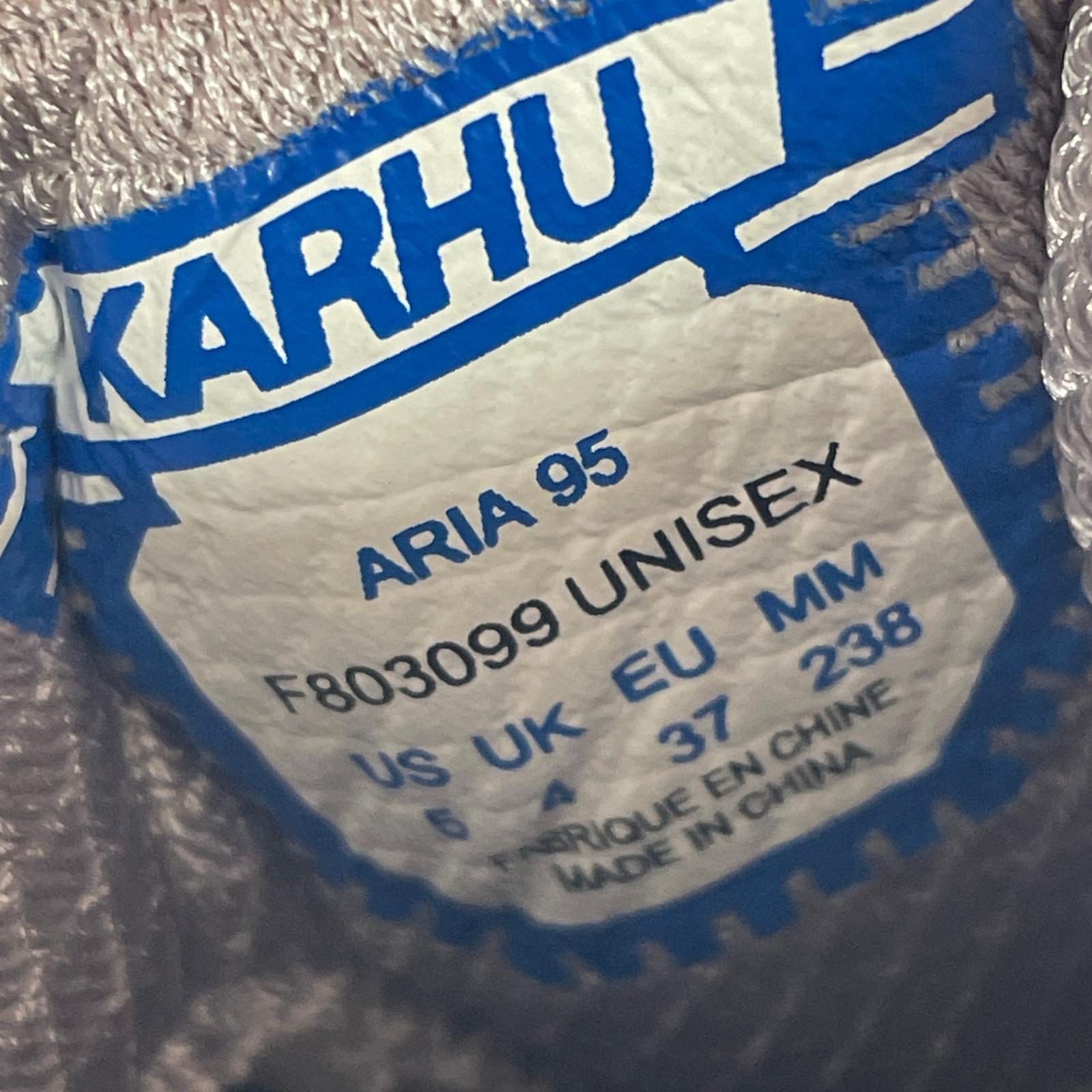 スニーカー KARHU ARIA 95
