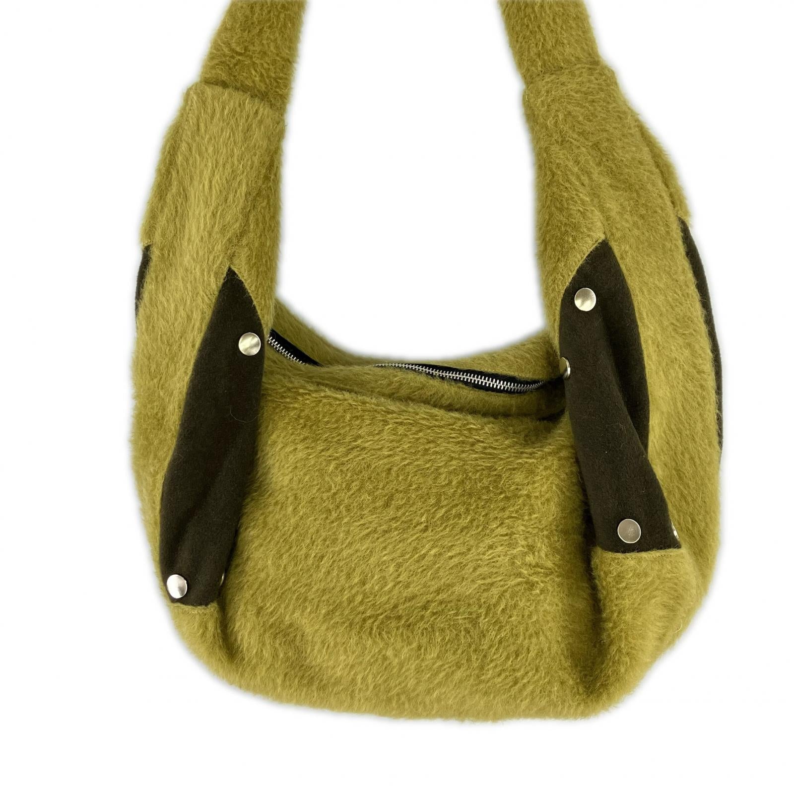ショルダーバッグ theworldisyouroyster OYSTER Zipper Bag カーキ