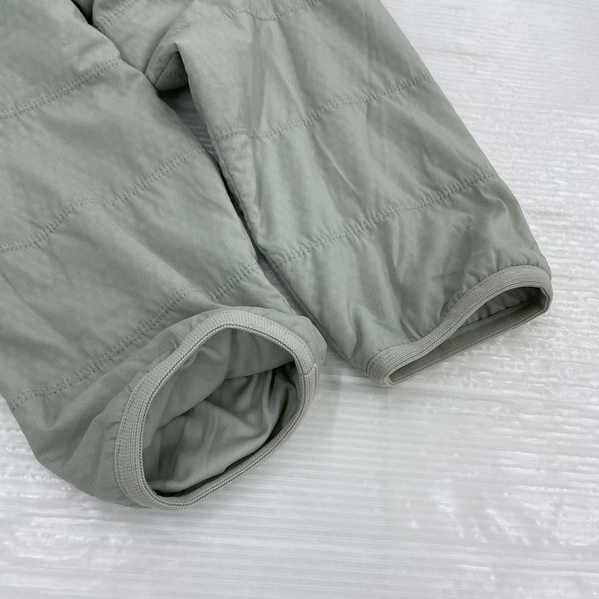 ブルゾン Flexible Insulated Cardigan SW-22SU001 L