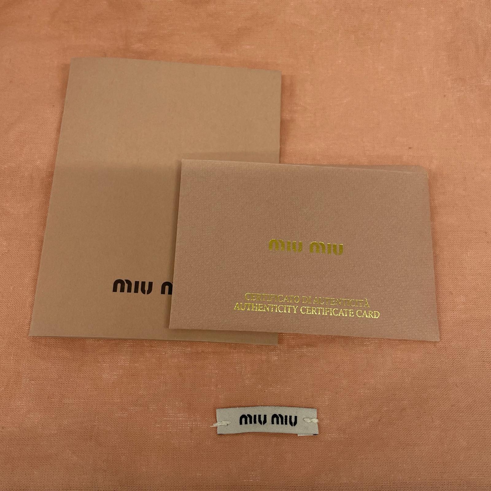 MIUMIU コンフィデンシャルマトラッセ