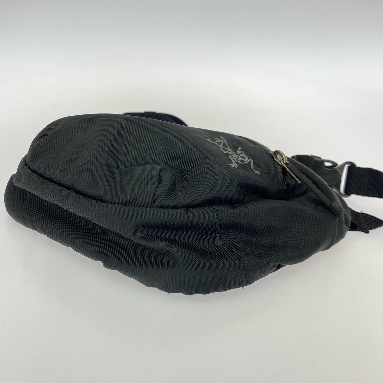 ショルダーバッグ MANTIS 2 WAISTPACK ブラック