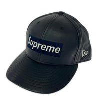 キャップ ×NEW ERA ボックスロゴレザーキャップ 紺 ネイビー