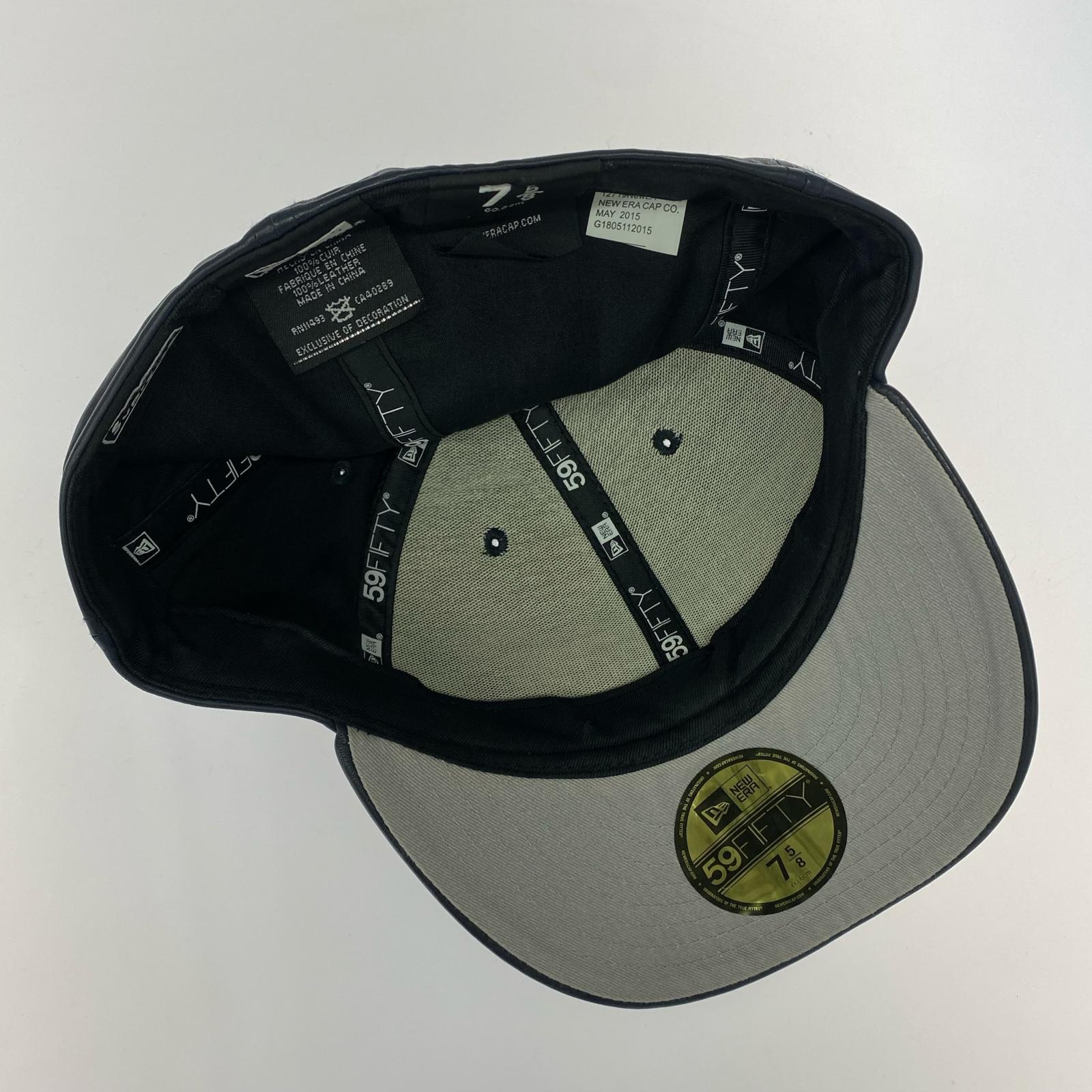 キャップ ×NEW ERA ボックスロゴレザーキャップ 紺 ネイビー
