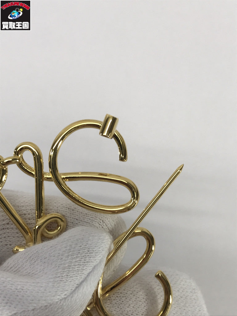LOEWE アナグラムブローチ