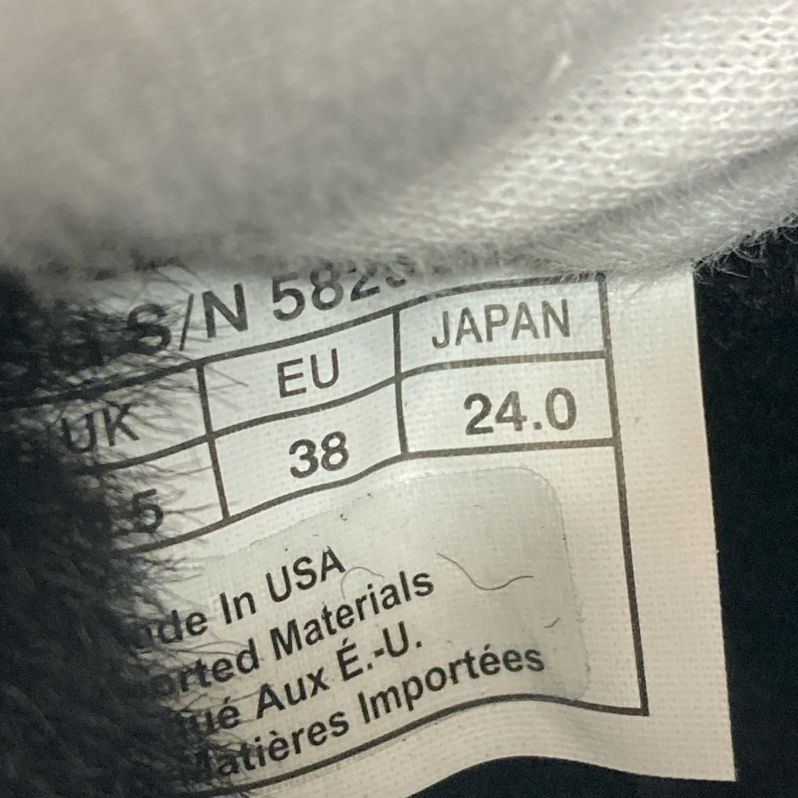 ブーツ W CLASSIC SHORT 24cm (US6 UK5 1/2 EU38) ブラック
