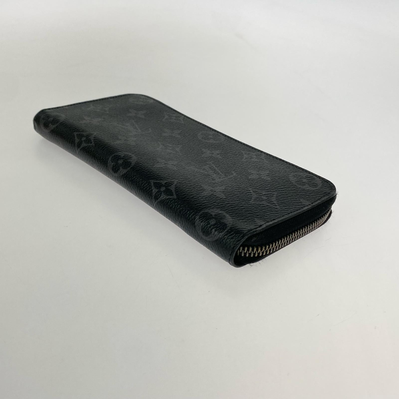 LV エクリプス ジッピーウォレット ヴェルティカル M62295