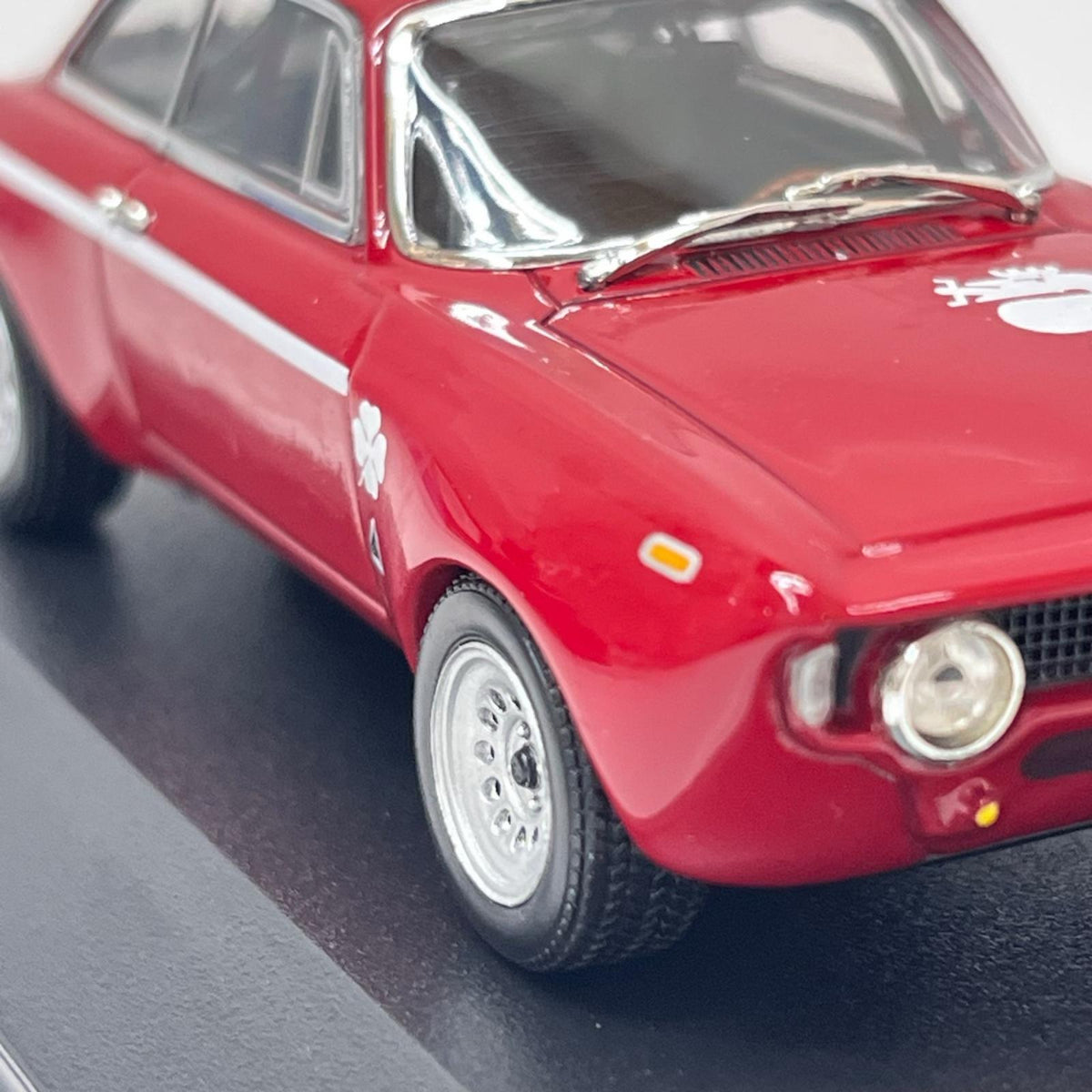 Alfa Romeo GTA 1300 Junior アルファロメオ GTA 1300 ジュニア(レッド) ミニチャンプス(MINICHAMPS) スケールカー