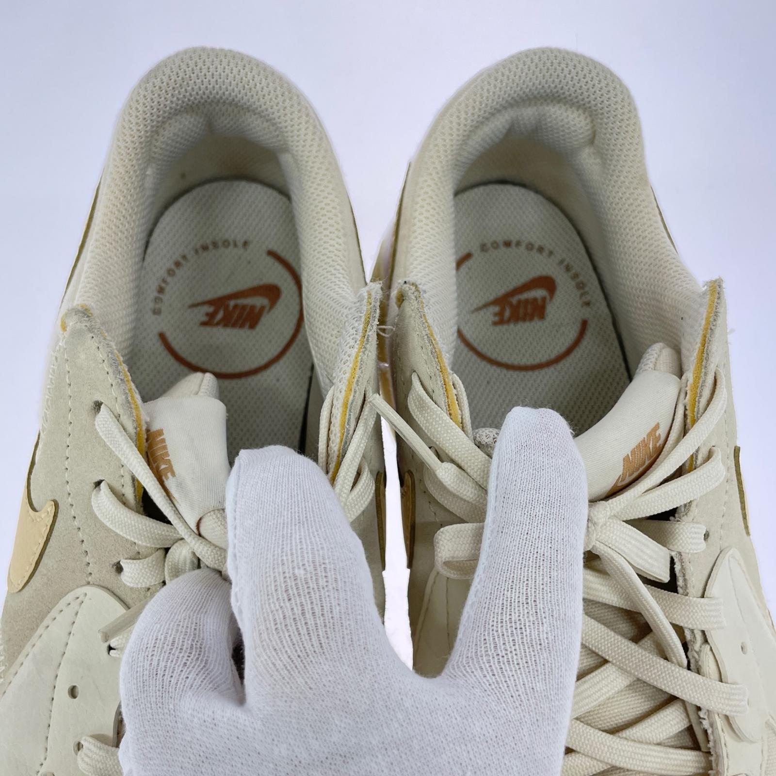 スニーカー AIR MAX EXCEE 白 (25.5) 25.5cm (US7 1/2 UK7 EU41) ホワイト