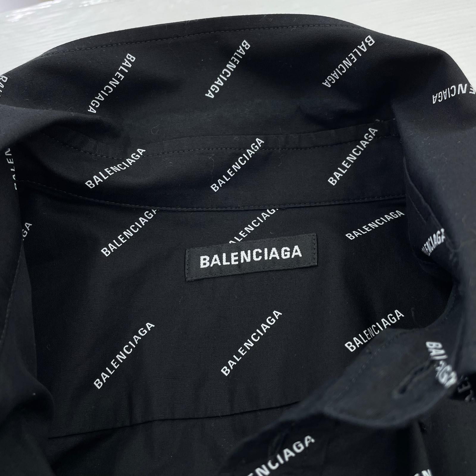Balenciaga 総ロゴBDシャツ