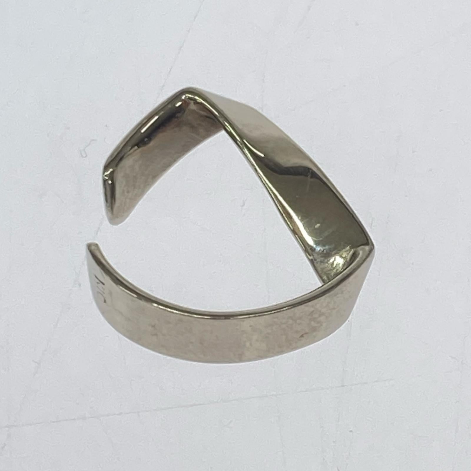 その他アクセサリー uM FOLDING METAL EAR CUFF B K10