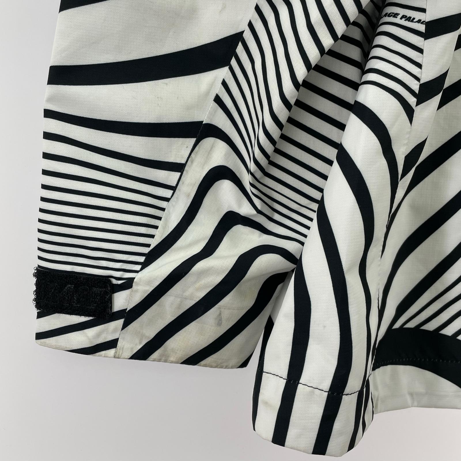 その他アウター PALACE VORTEX JACKET M 背面汚れあり M ホワイト