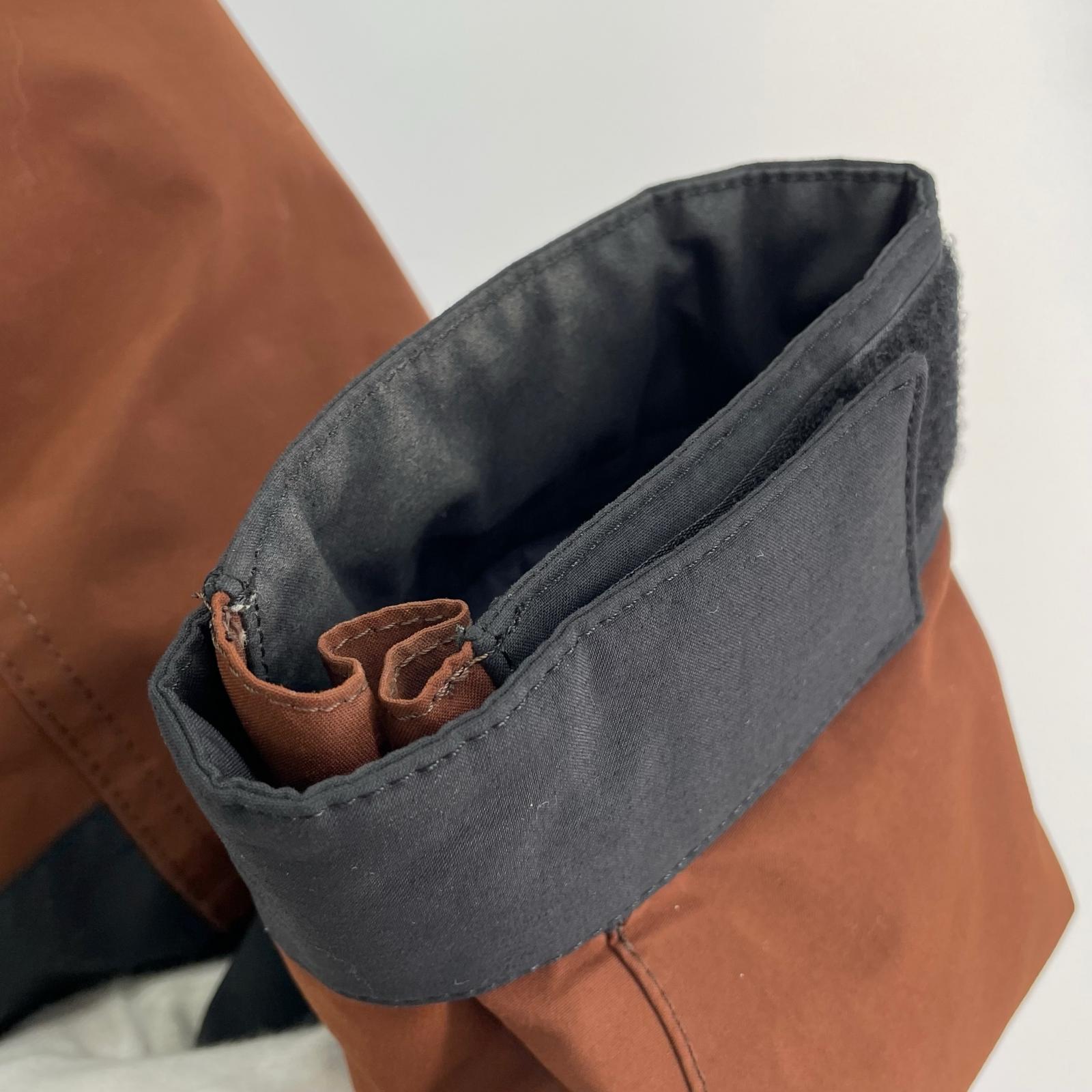 ダウンジャケット MOUNTAIN DOWN JACKET BROWN L ブラウン