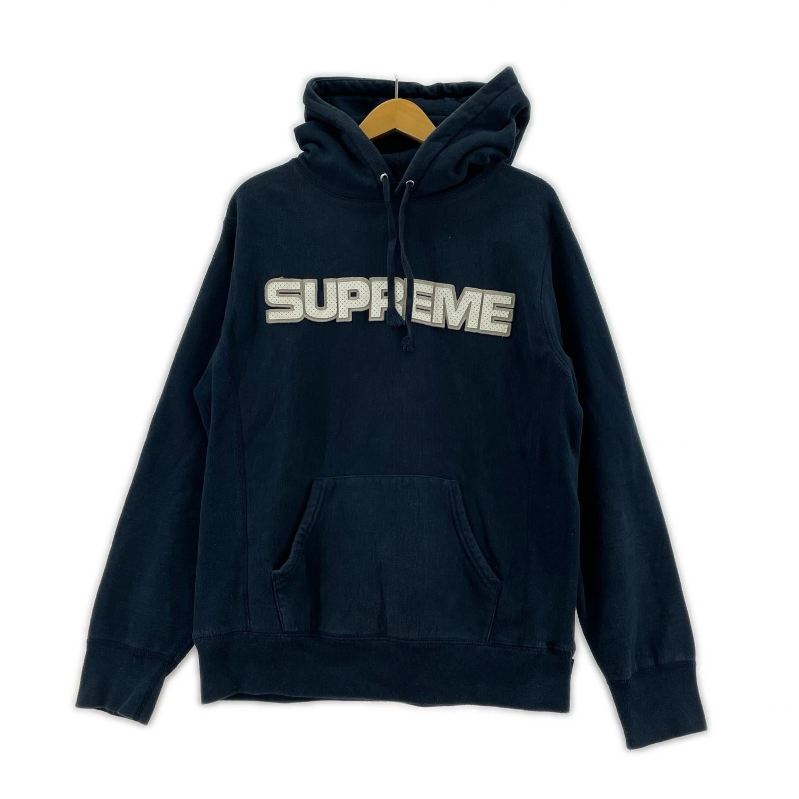 パーカー Supreme パンチングレザーロゴ パーカー M