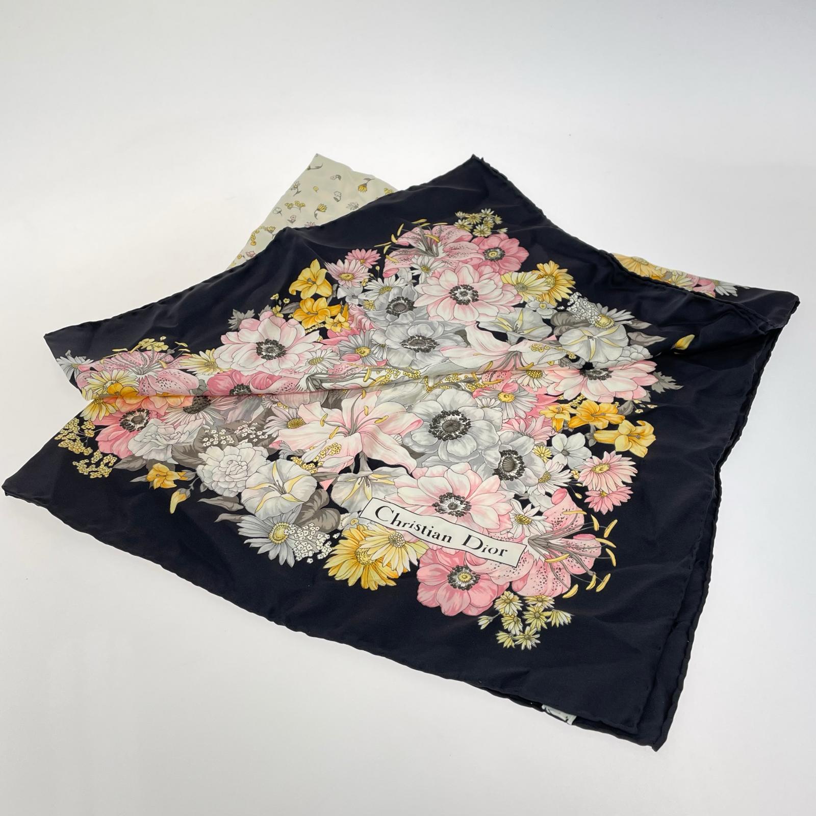 C.Dior 花柄 シルクスカーフ