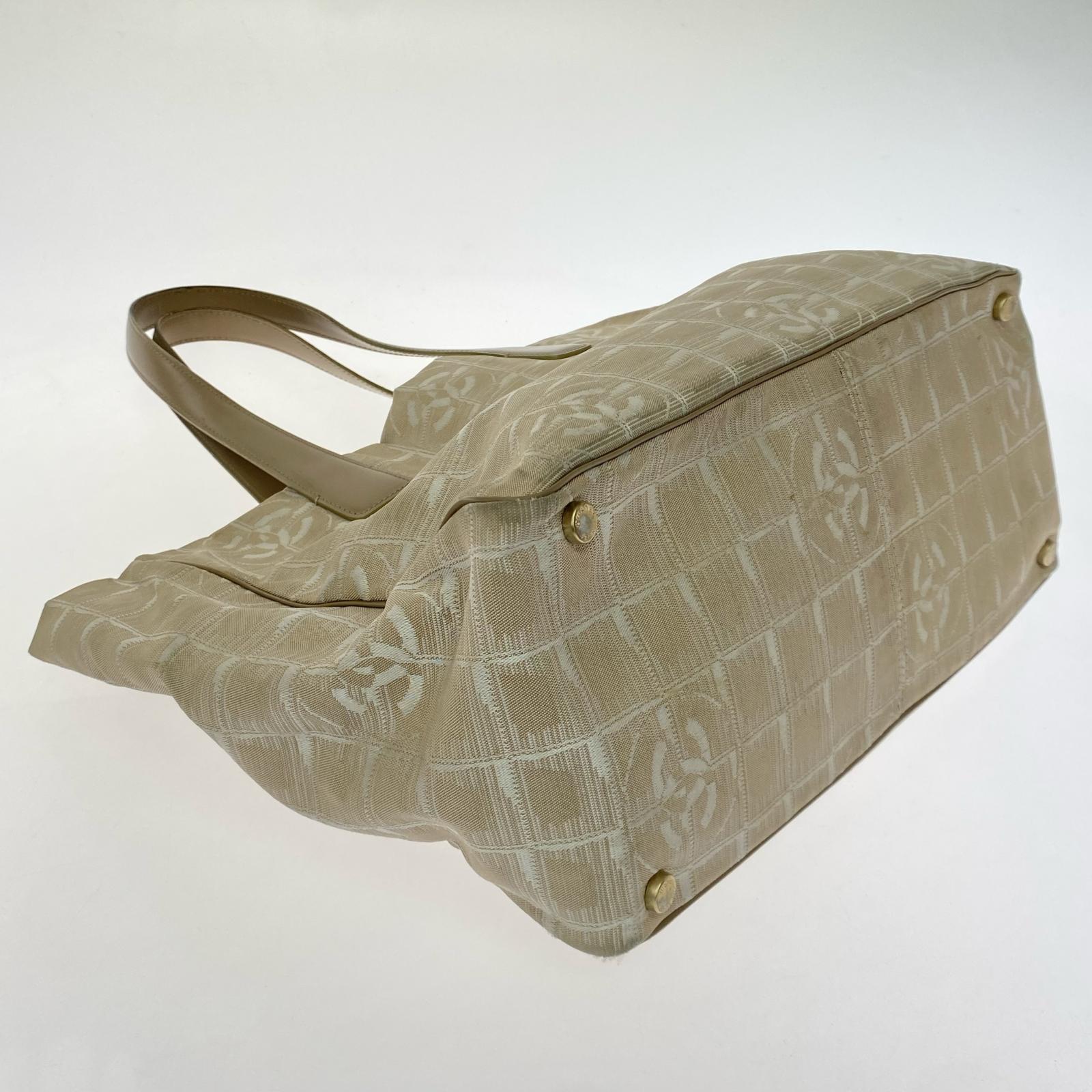 CHANEL ニュートラベル トートMM トートバッグ ベージュ