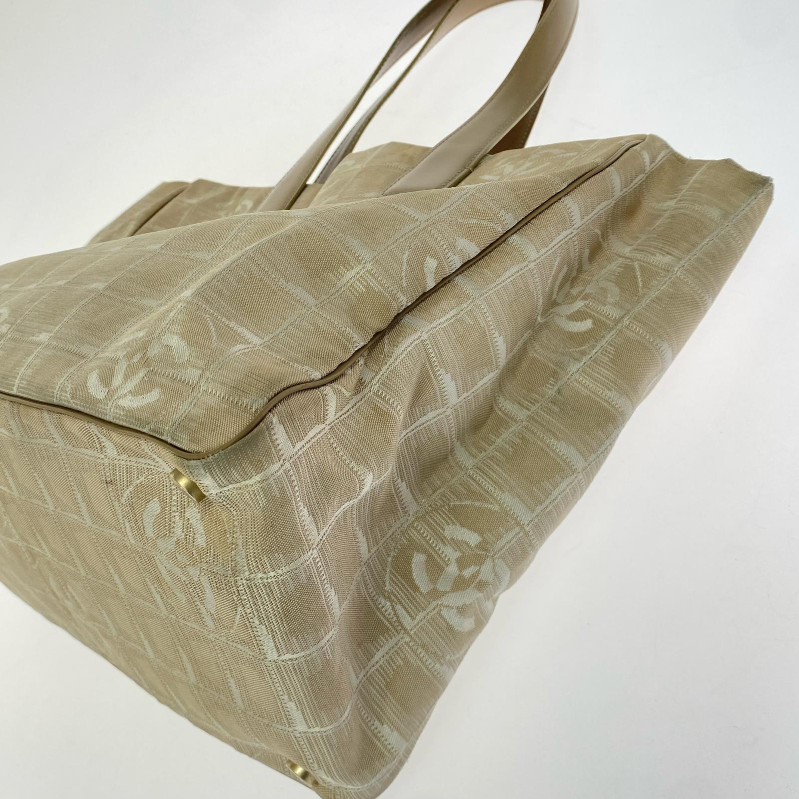 CHANEL ニュートラベル トートMM トートバッグ ベージュ