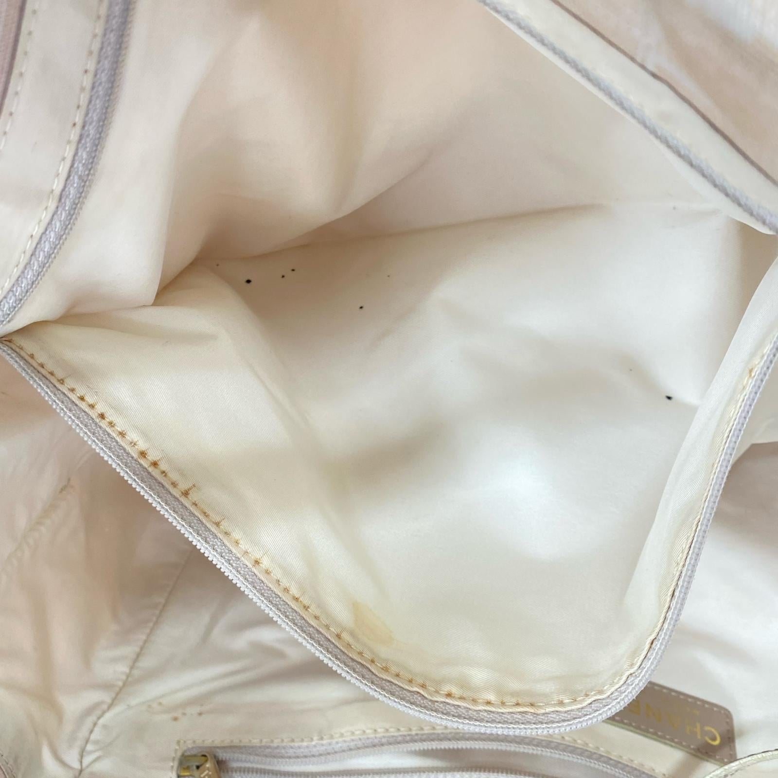 CHANEL ニュートラベル トートMM トートバッグ ベージュ