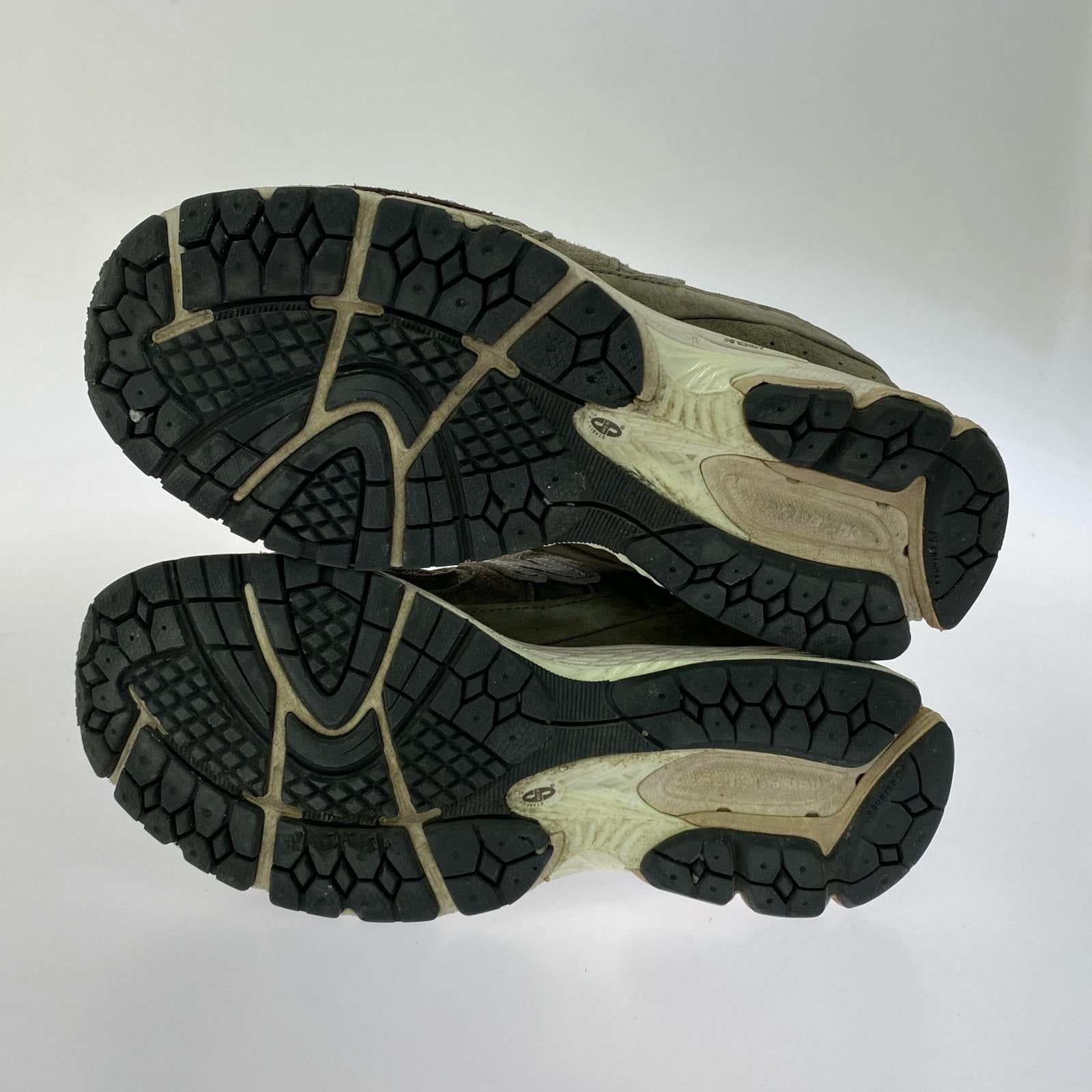 スニーカー M2002RHN 緑 (26.5cm) 26.5cm (US8 1/2 UK8 EU43) グリーン