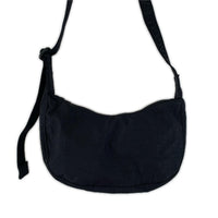 ショルダーバッグ BAGGU SMALL NYLON CRESCENT BAG ブラック