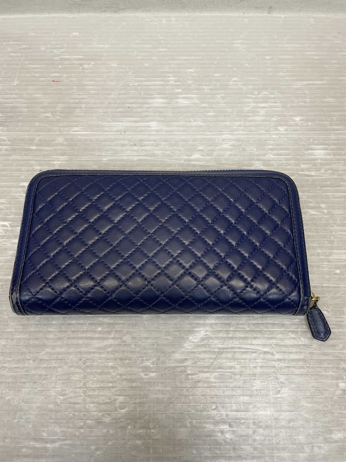 PRADA キルティング ラウンドファスナーウォレット ブルー