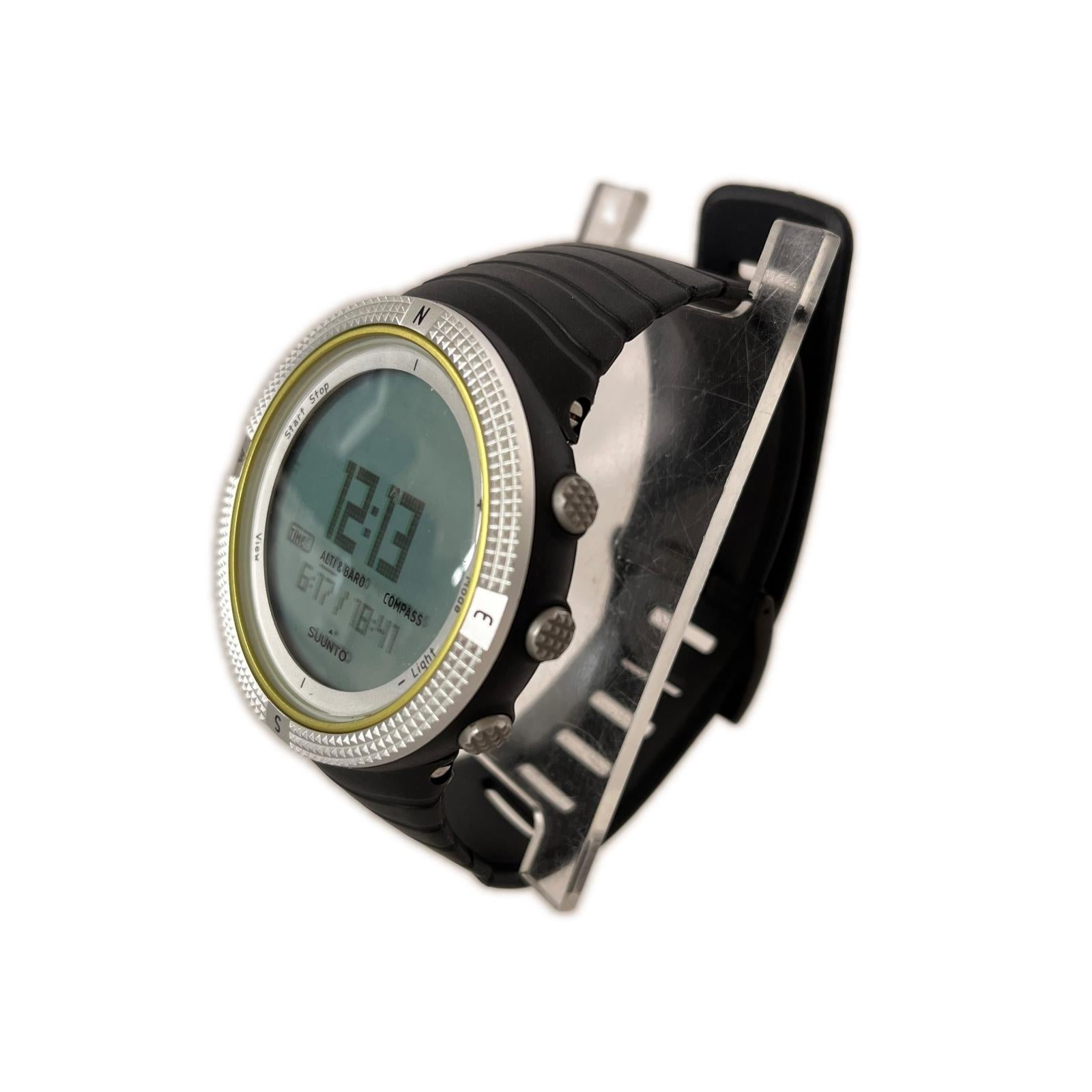 腕時計 Suunto Core Light Green ブラック