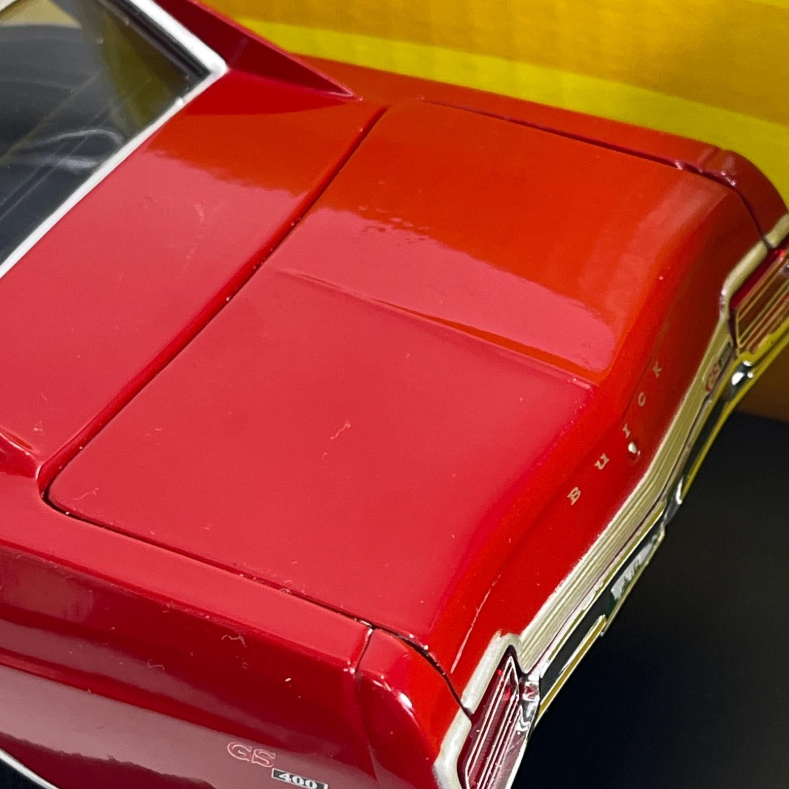 American Muscle 1/18 1967 BUICK GS 400 American Musle 1/18 1967 BUICK GS 400 American Musle スケールカー