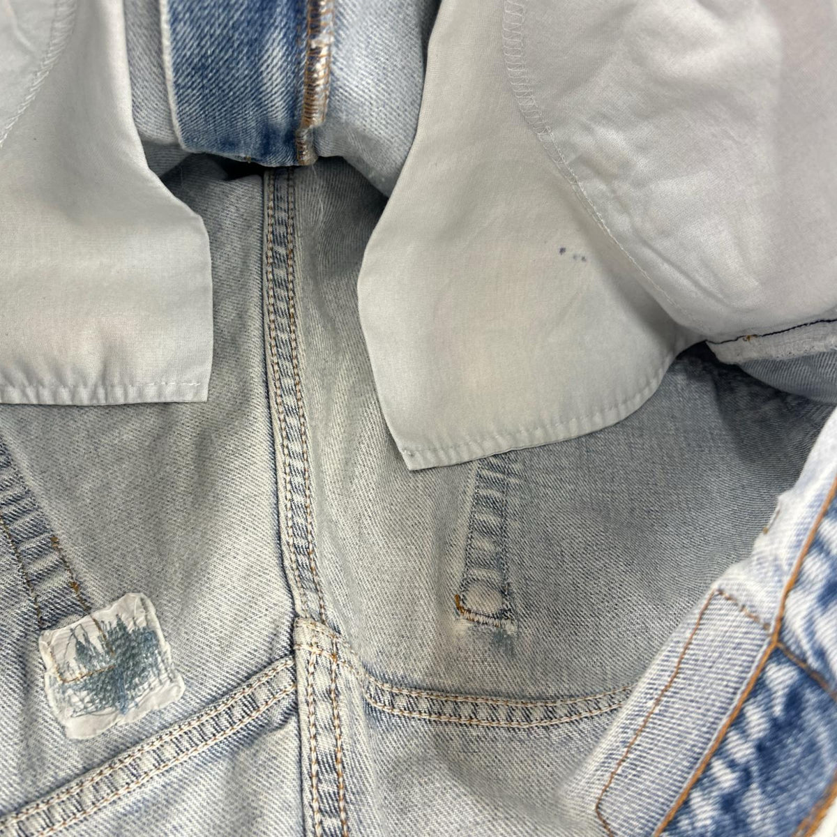 デニムパンツ Levi's 550 ボタン裏 919 34 ブルー