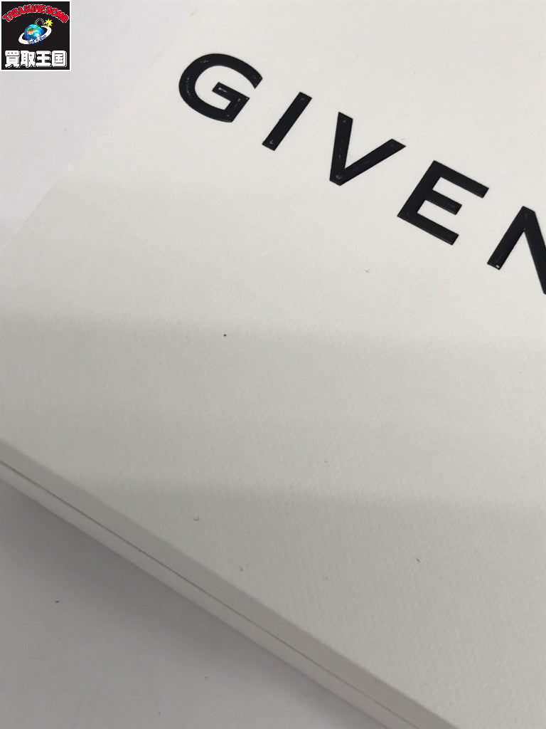 GIVENCHY ロックミニネックレス