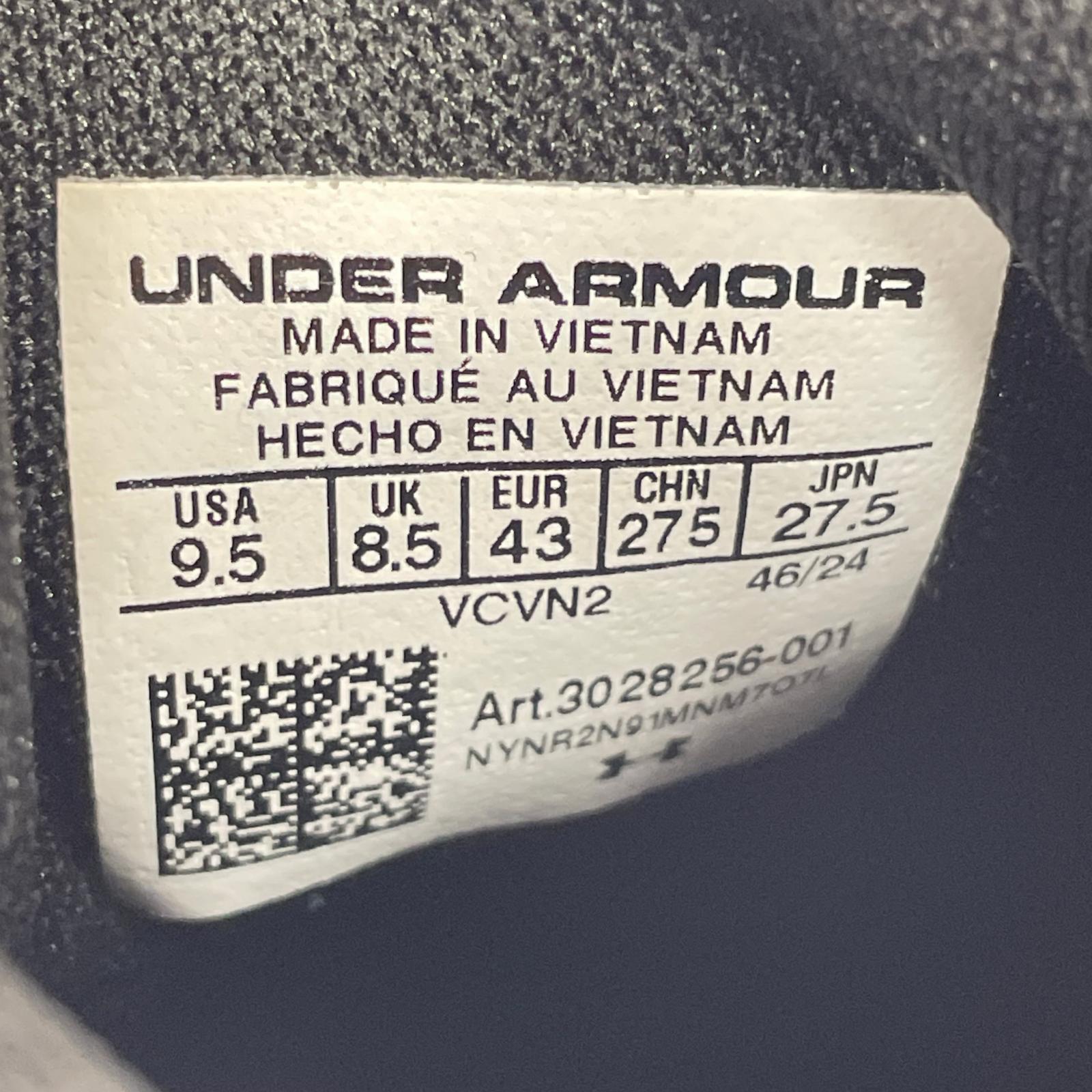 シューズ UNDER ARMOURランニングシューズ 27.5cm (US9 1/2 UK9 EU45) ブラック