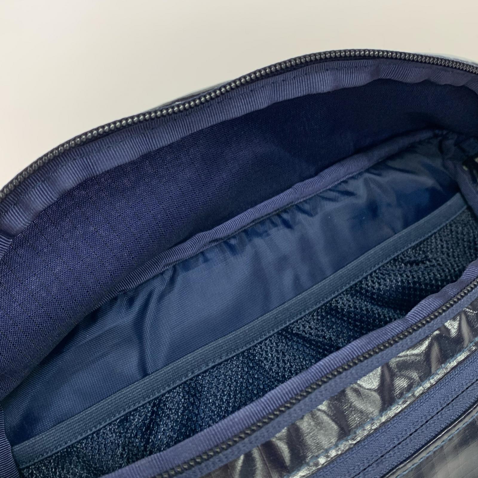 ショルダーバッグ patagonia ブラックホール ウエストバッグ 紺