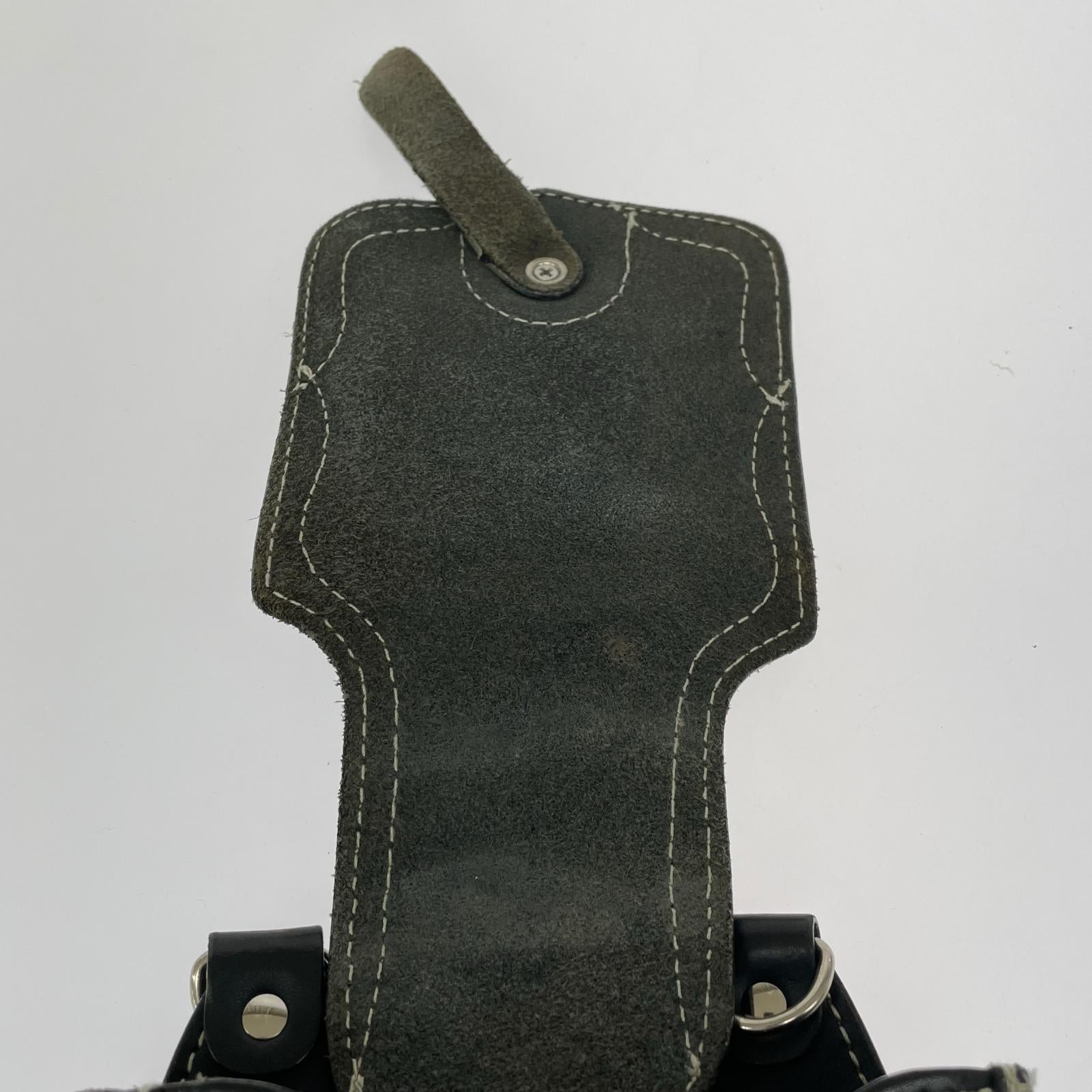 その他バッグ DEGNER レザー製ボタン付きポーチ ブラック