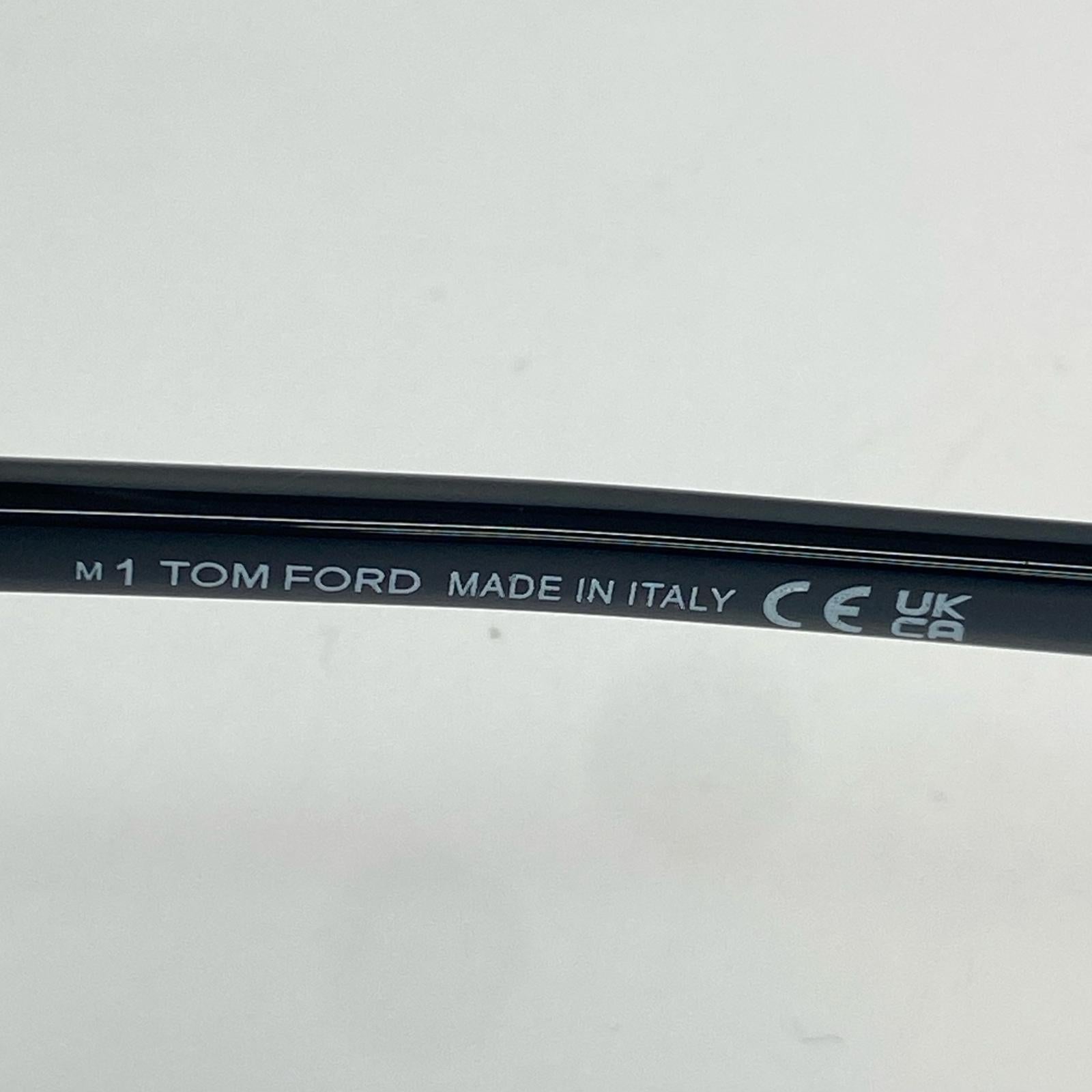 その他アクセサリー TOM FORD TF1049-D 01J サングラス ブラック