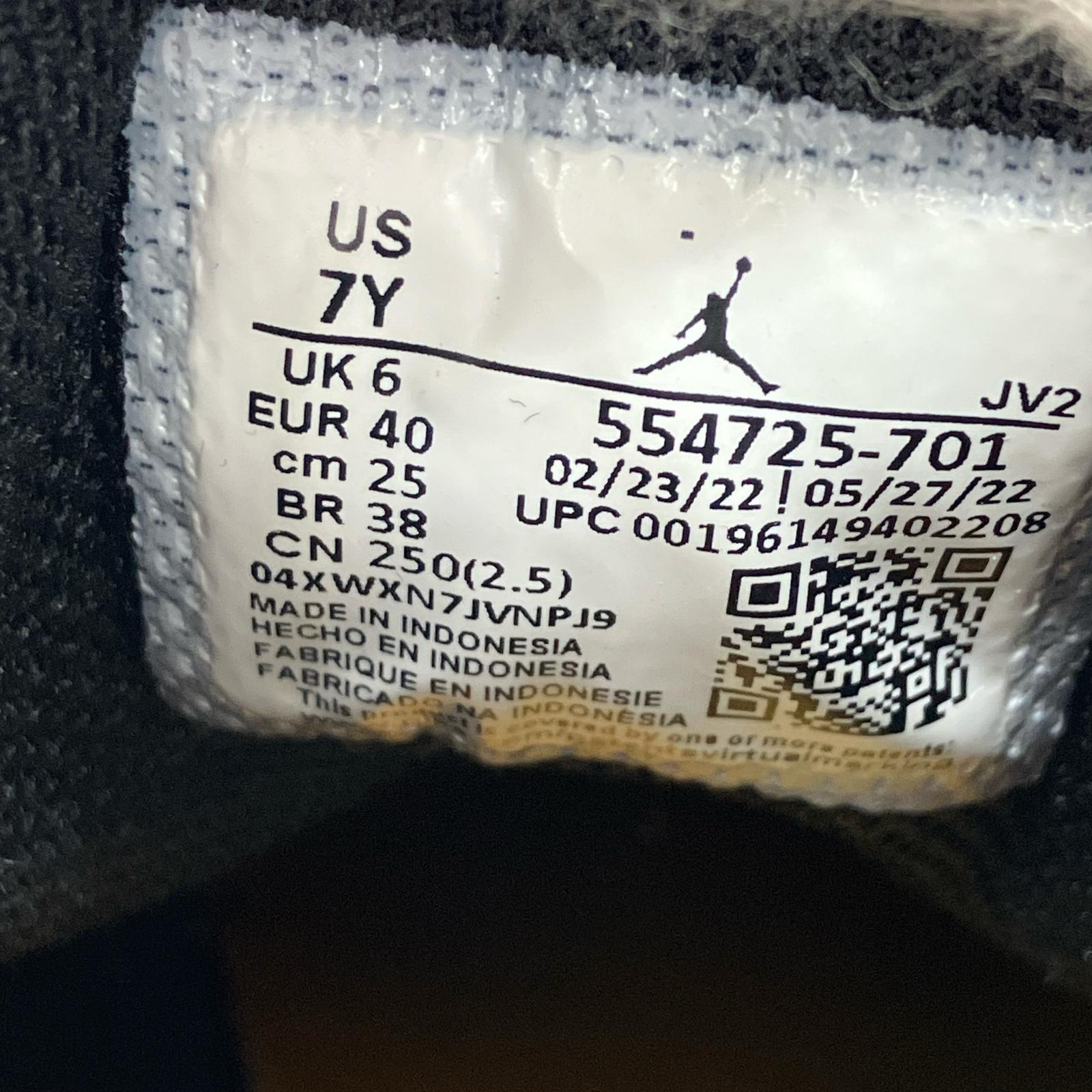 スニーカー GS Air Jordan 1 Mid "Taxi"